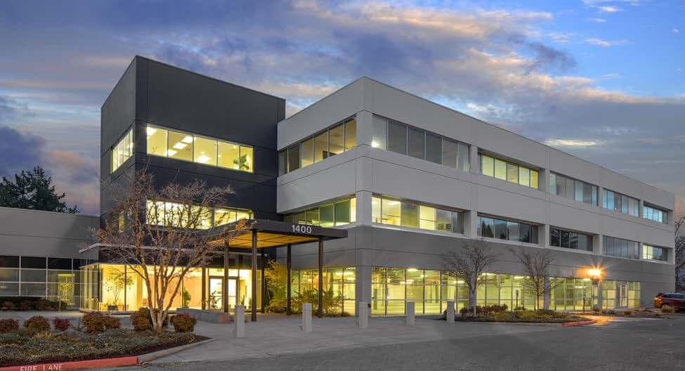 amberglen-corporate-center-1