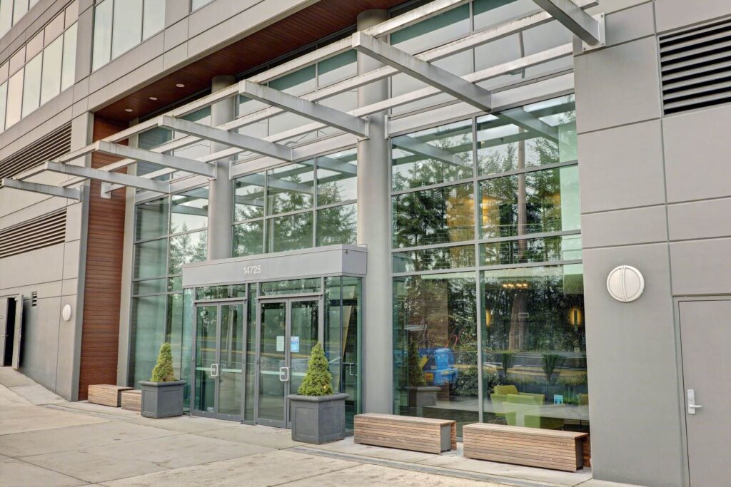 resize-2-14725-se36thst-building-1007-entrance
