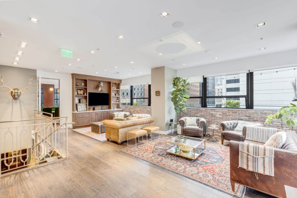 resize-2-5s8a4446-lobby