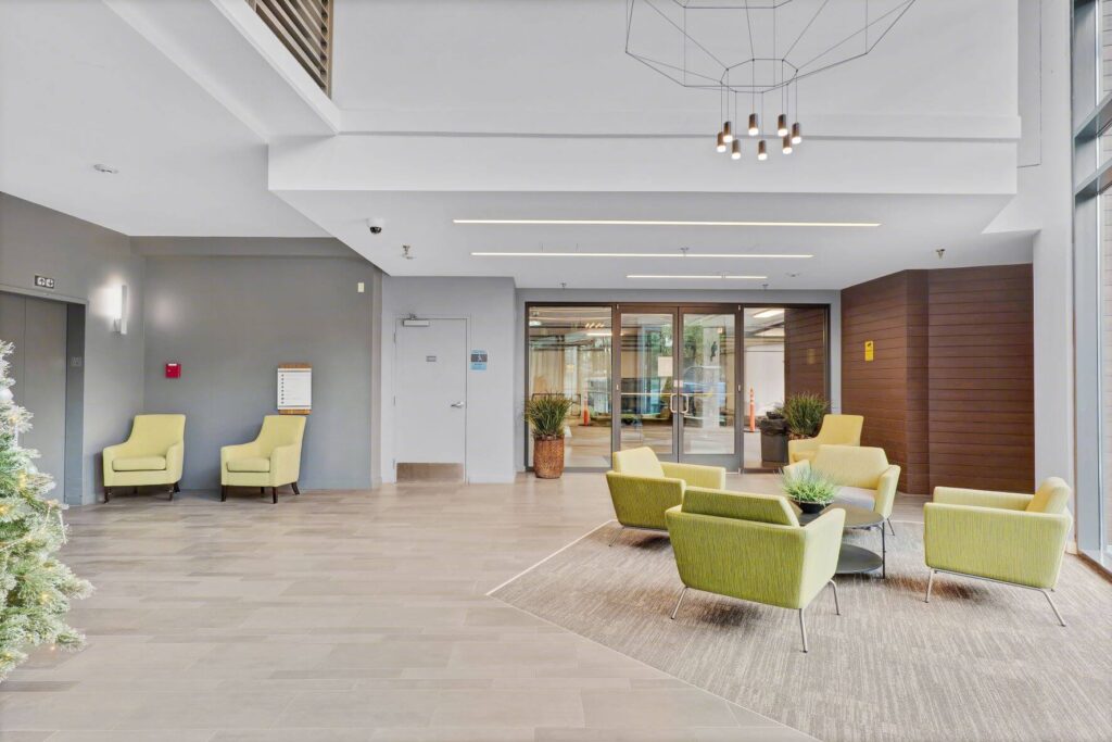 resize-3-14725-se36thst-building-1013-lobby-1.1