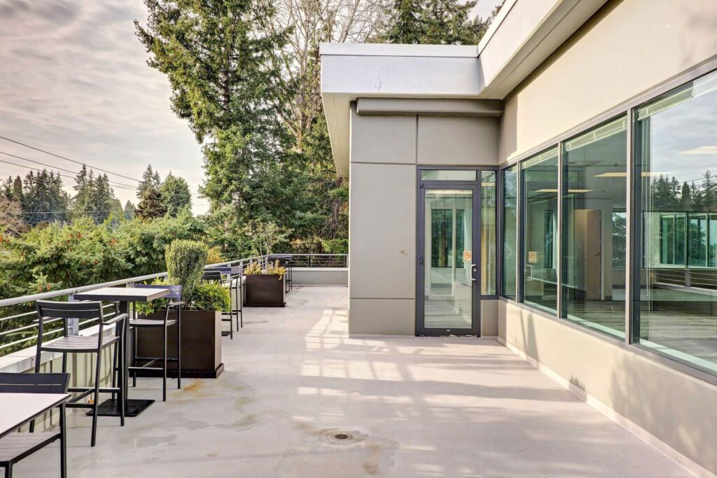 resize14725-se36thst-building-1022-communal-roof-access