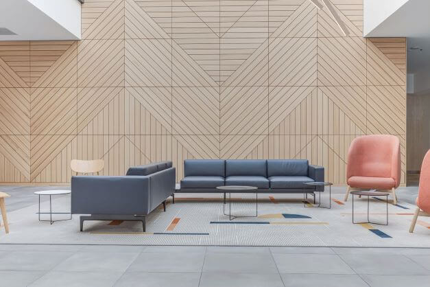 resized-4-5s8a3621-lobby